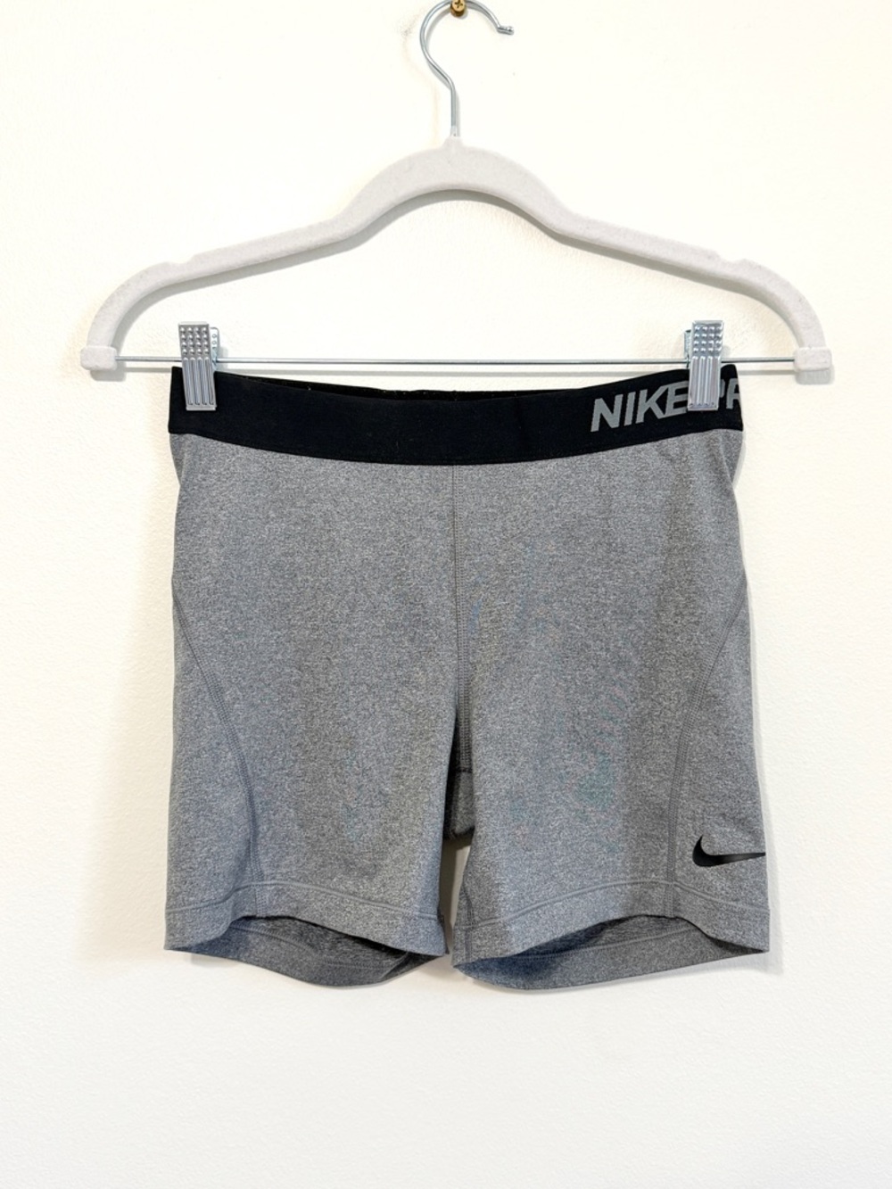 Nike Pro Shorts Size Medium Womens Gray